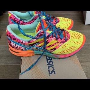 Colorful ASICS Gel-Noosa Tri 10 Size 8